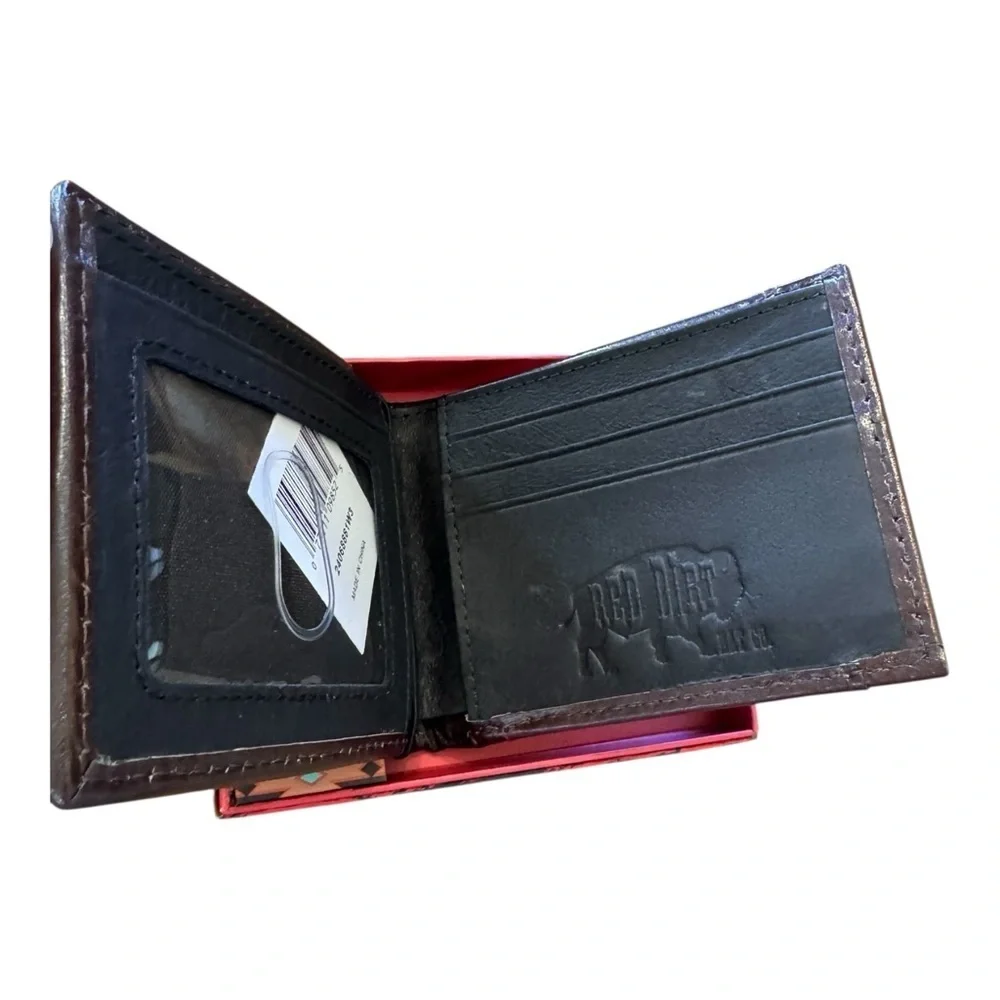 Red Dirt Hat Company Leather Bifold Wallet NWT